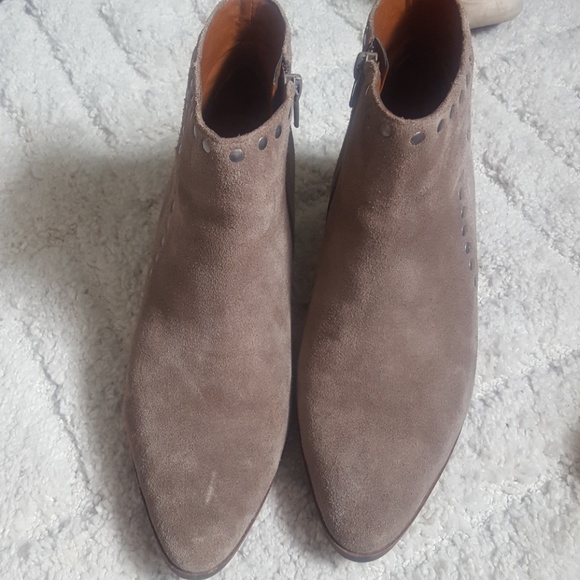 Lucky Brand Shoes - Lucky brand Chelsie boots